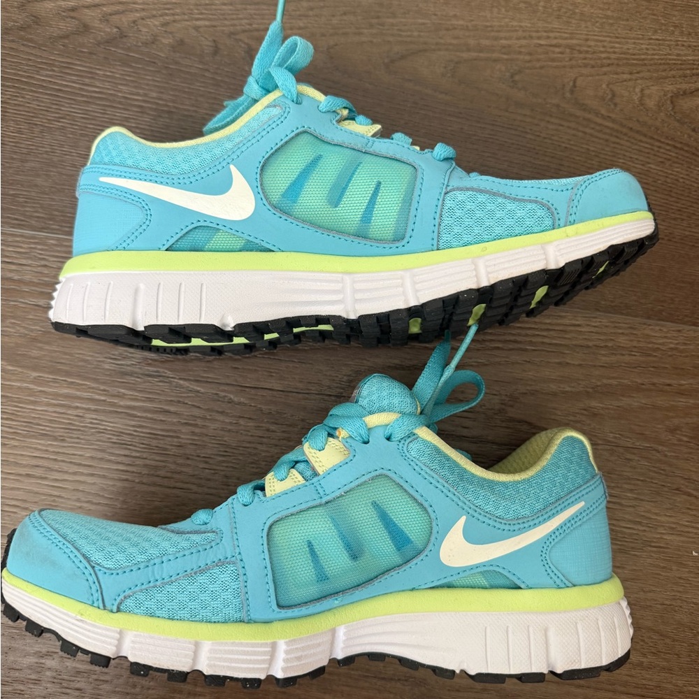 Women’s Nike Dual Fusion ST 2 Teal Yellow Sneakers
